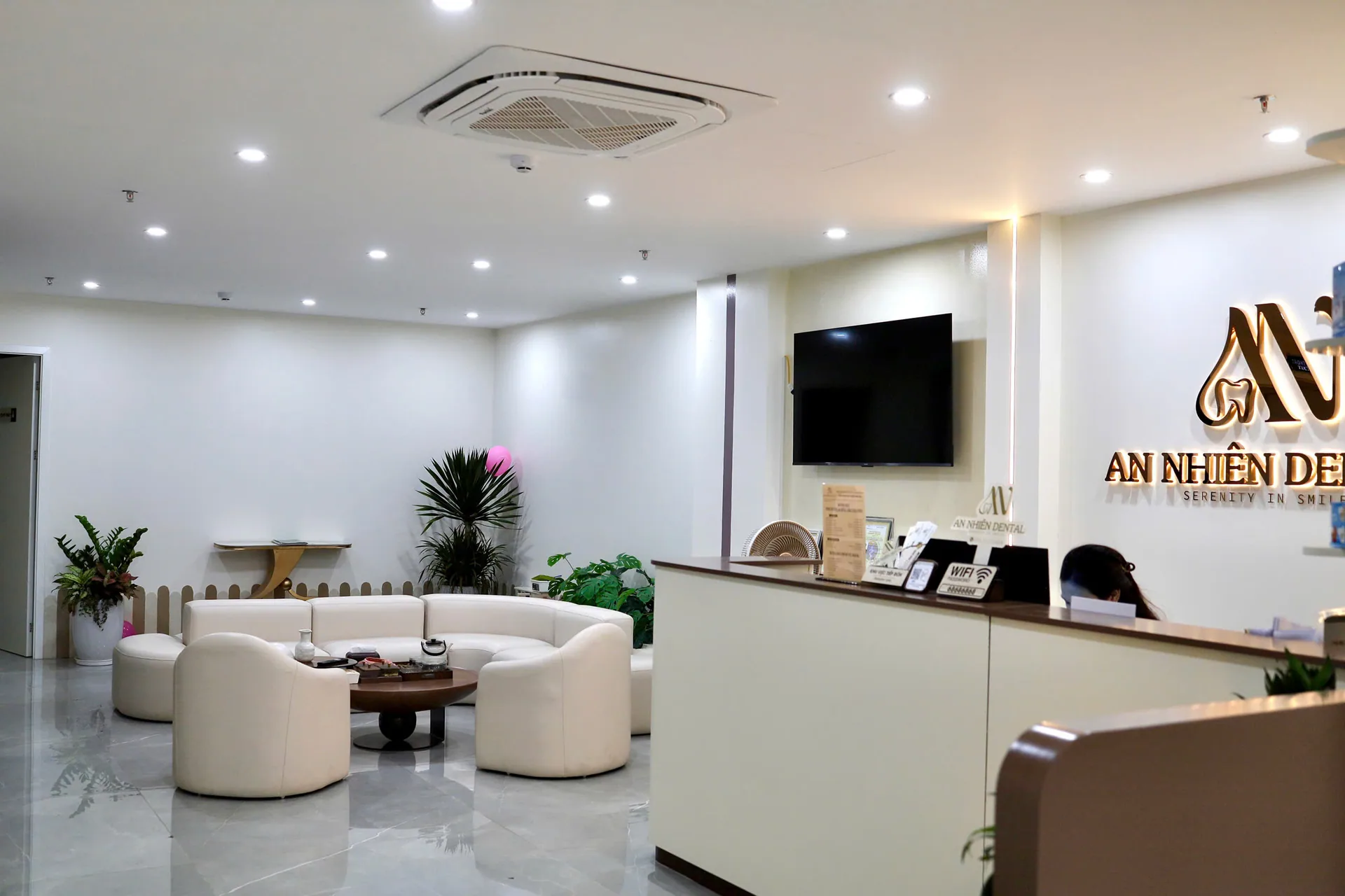 Khu vực lễ tân và phòng chờ